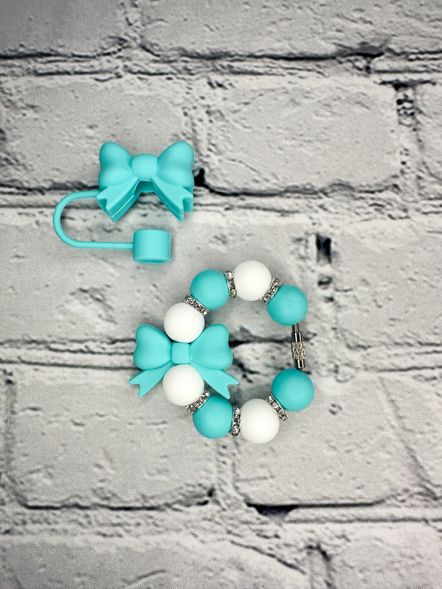Turquoise Bows & Quatrefoil Tumbler Accessories