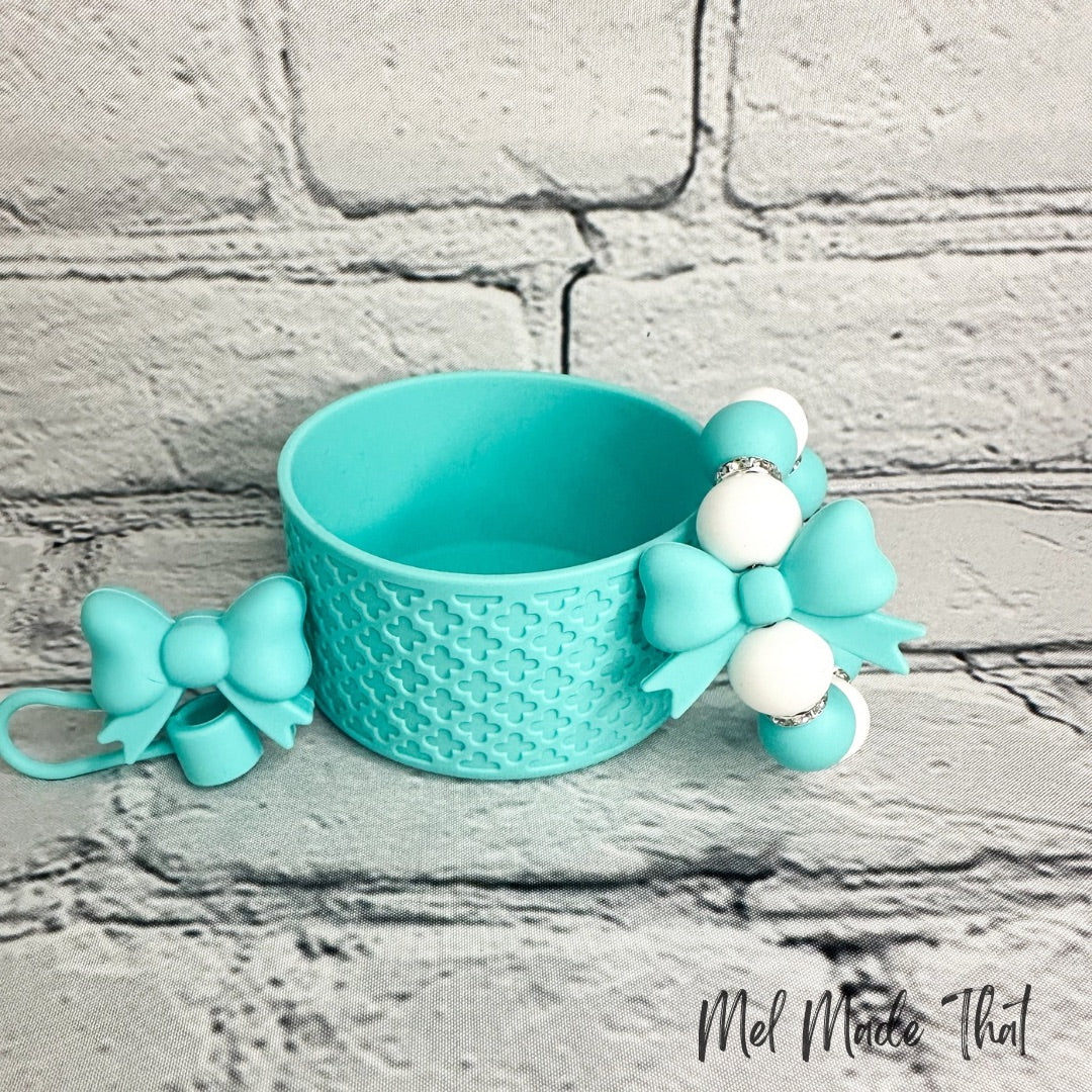 Turquoise Bows & Quatrefoil Tumbler Accessories