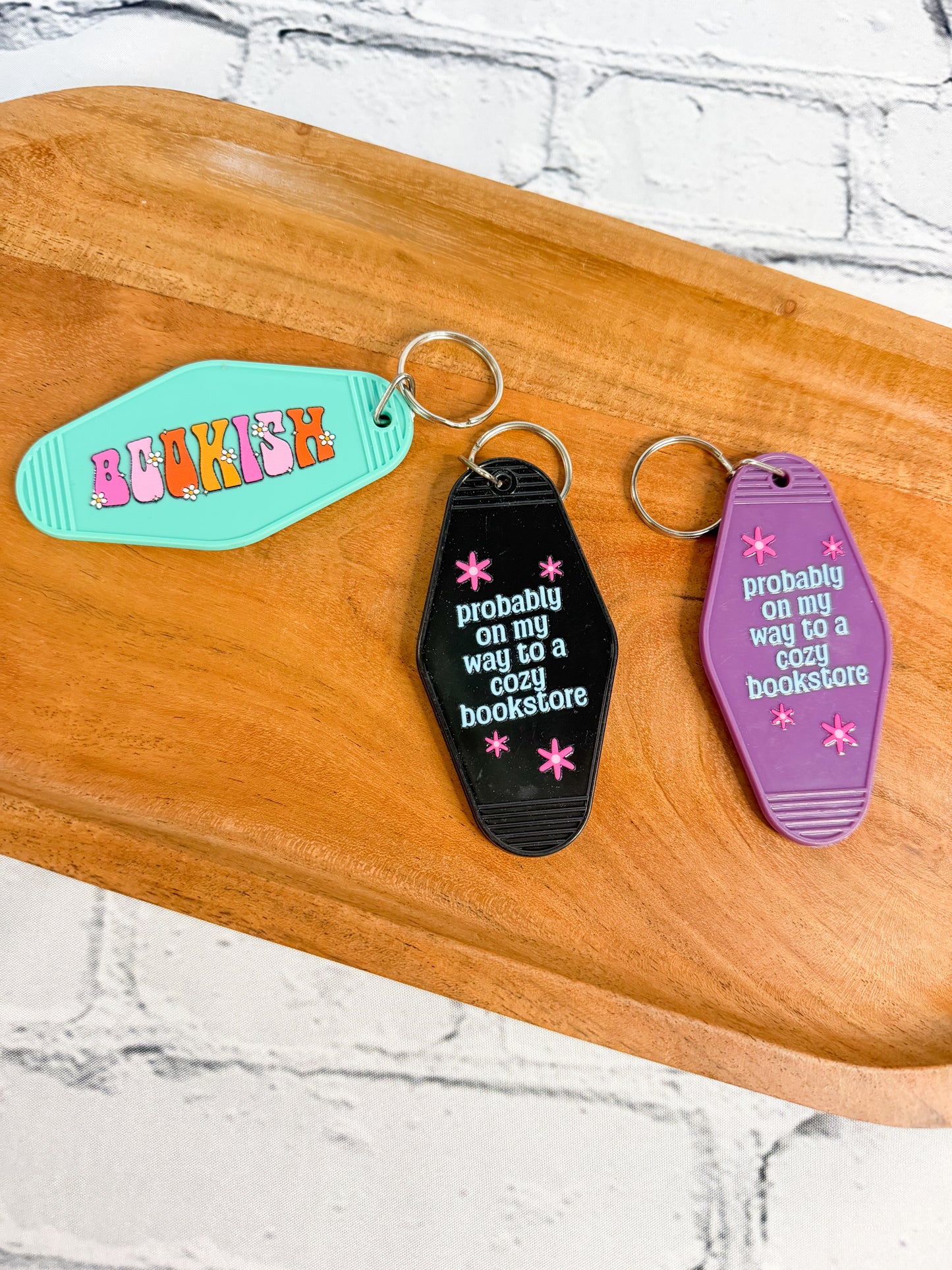 Retro/Vintage Motel Keychain - Coffee & Books