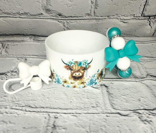Floral Highland Cow with Bows - Tumbler Accessories